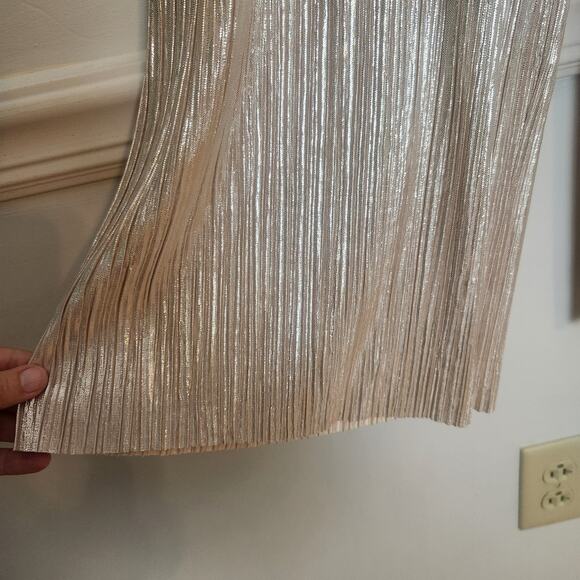 FLAW Alice + Olivia Elba Pants Size 2 Womens Pleated Crop Metallic Gold Cocktail - Picture 4 of 13